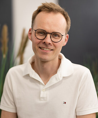 Dr. S. Oettl Dr. S. Oettl